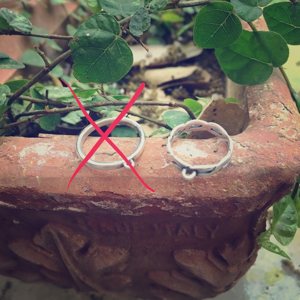 SOLD James Avery Dangle Ring (Size 4/5)